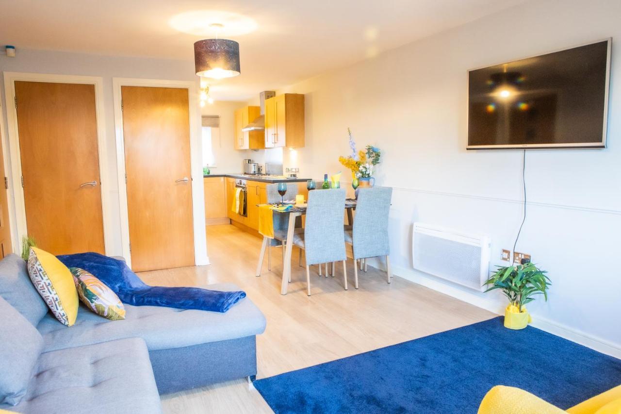 Newly Furnished Appartment Near Train Station Wolverhampton Bagian luar foto