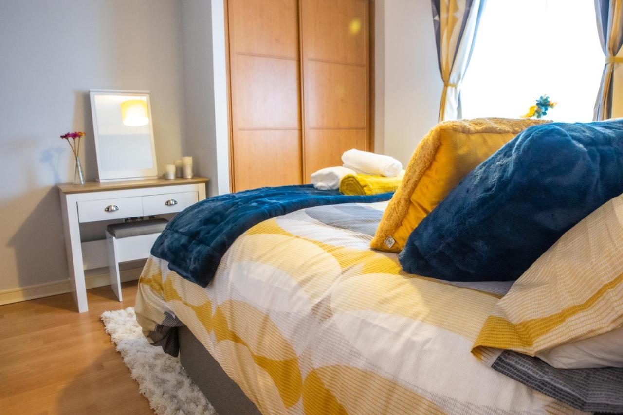 Newly Furnished Appartment Near Train Station Wolverhampton Bagian luar foto
